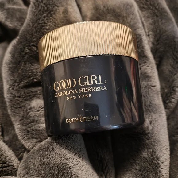 Good Girl by Carolina Herrera Body Cream 6.8 oz/200 ml - Picture 2 of 3
